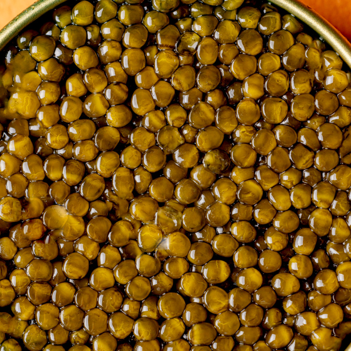 Oscietra caviar — gyllene till olivgröna pärlor från Acipenser gueldenstaedtii